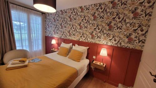 A L'OMBRE DE LA TREILLE -Proche Saint-Emilion