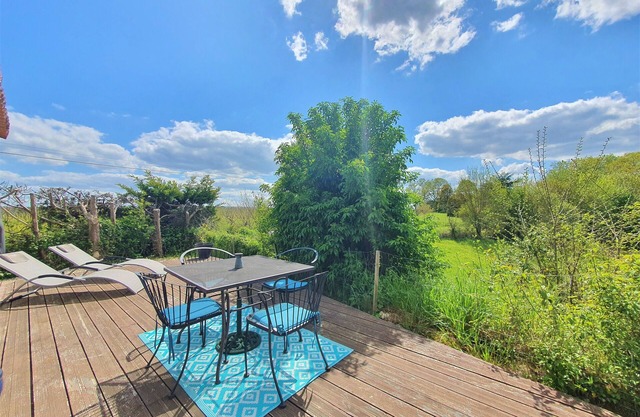 A lovely 2 bed cottage with open plan living , 2 terraces and shared pool