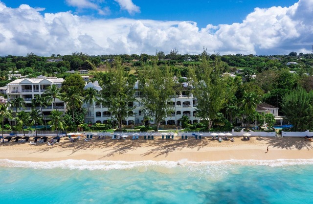 A Luxury Beachfront 3 Bedroom Apartment With Stunning Sea Views On Paynes Bay