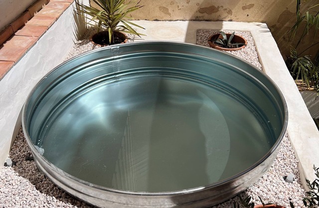 A must-see Central Townhouse with leisure pool !