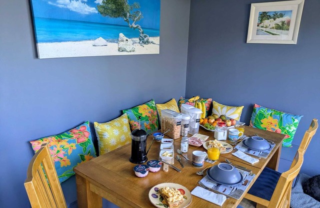 A perfect location for the airport and the city, comfortable stay home from home