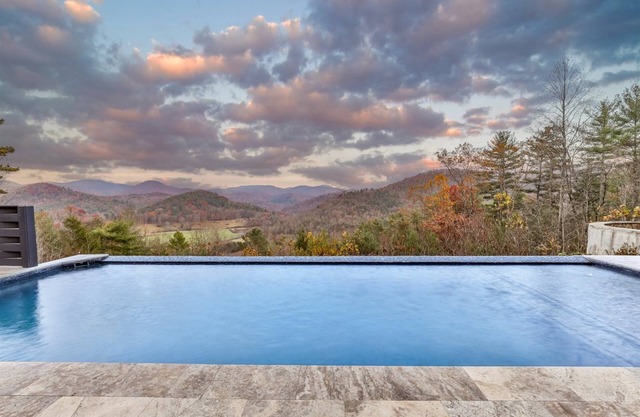 A-pool-achian Escape