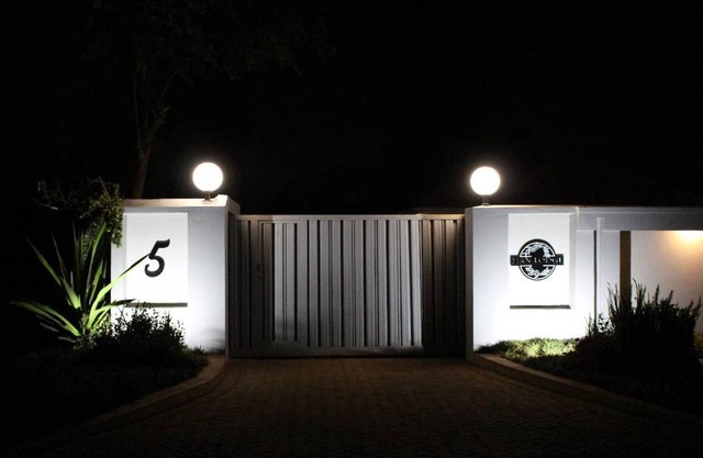 A Pristine B B Located in Belvedere Harare - 2008