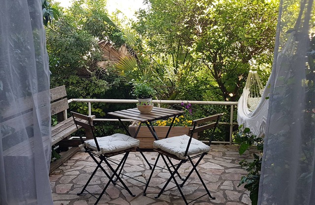 A spacious Galilean villa -private yards,pampering jacuzzi,Country pool opposite
