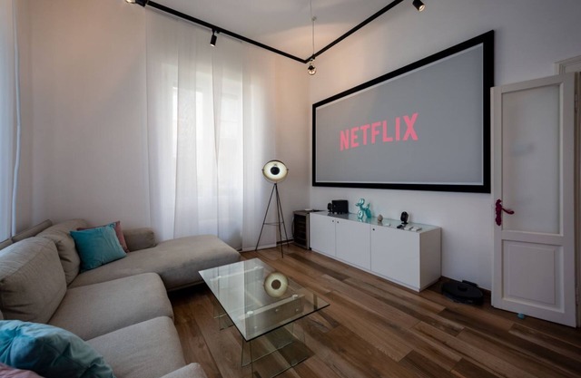 A stylish urban retreat where design, comfort, and technology come together to offer you an extraordinary living experience. Nestled in the peaceful streets of Borgo Venezia, just minutes from Verona’s historic center, Spolverini16 is the perfect place