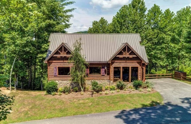 A Suite Mountain Retreat, free tickets, no catch!