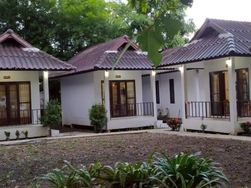 A-Thip House