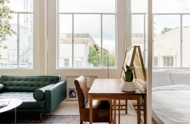 A timeless Studio in an Iconic building