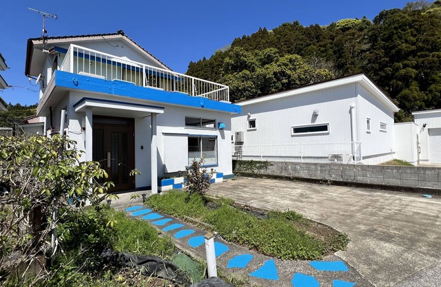 A tranquil retreat in the nice city of Miyazaki,embraced by the beauty of nature