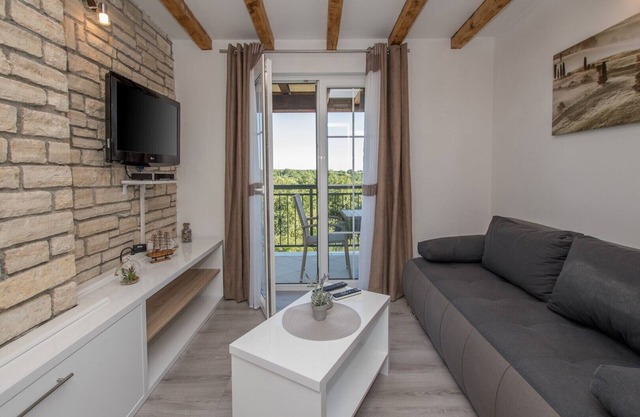 A two bedroom holiday apartment with swimming pool - Lavanda 1