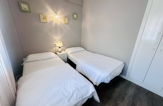 A564 - Nice apartment in front of the beach with parking