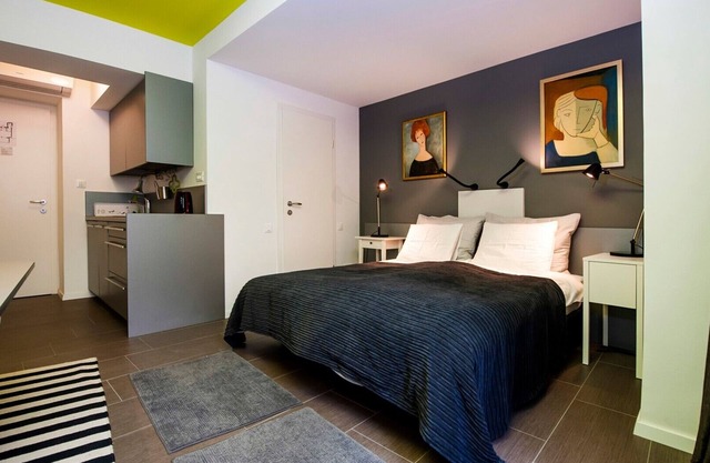 AALVAR - Studio Apartment with Balcony