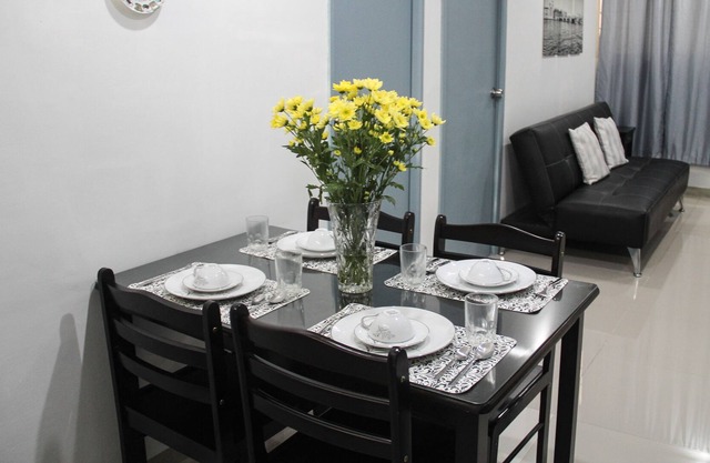 Abela Apartments - 2 Bedrooms in Makati
