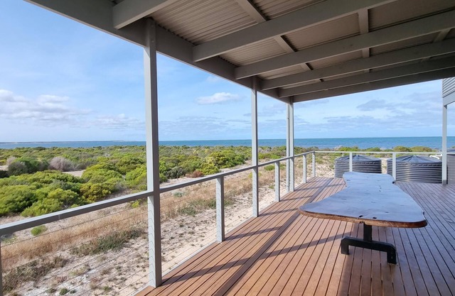 Acacia Views - A large and amazing holiday home