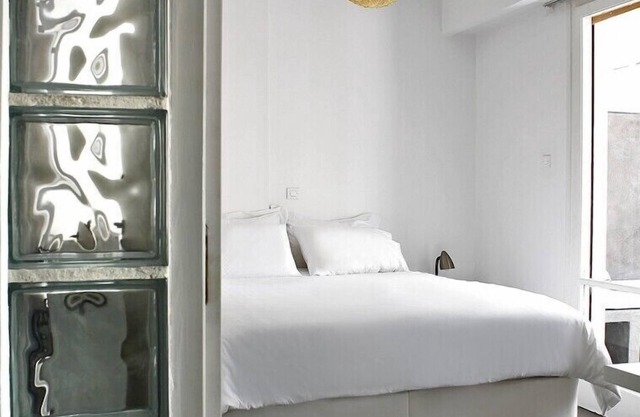 Acropolis Charming Apt with Large Balcony - DM17