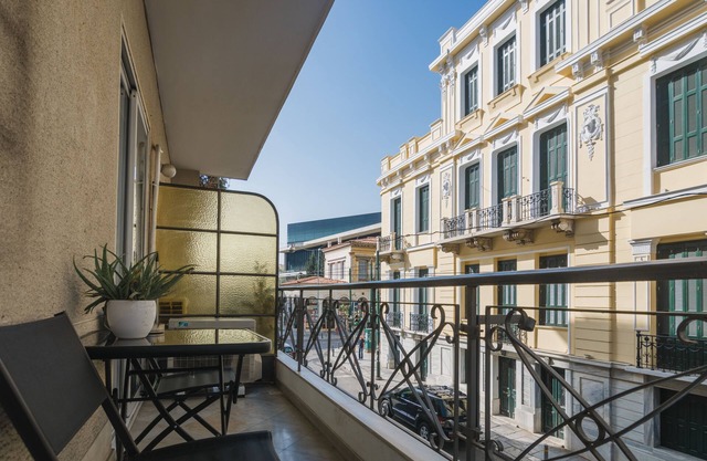 Acropolis Executive Suite