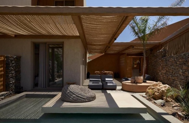 Adama - Luxury Two-Bedroom Maisonette with Private Heated Swimming Pool