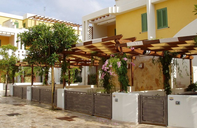 Admiral Residence just 200 meters from the beaches- Villetta B