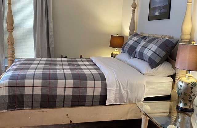 Adorable-1bedroom unit with pretty garden in Springfield il