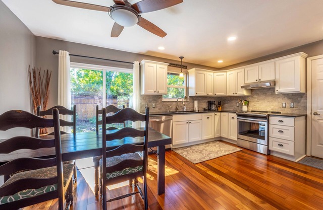 Adorable Remodeled, Quiet, Near Town, Fenced Yard, Pet Friendly