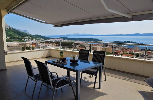Adria View, Apartment Dino, Whirlpool, pool