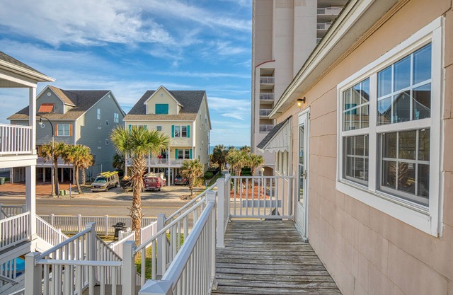 Affordable Ocean view 2BD - Walk 2 Beach - Pet Friendly