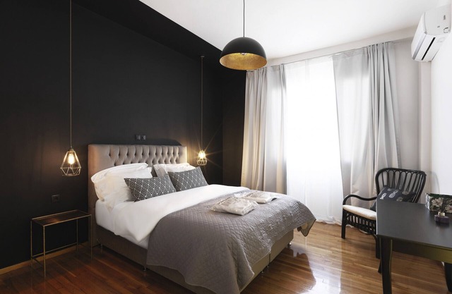 Ag.Konstantinou 7os · Centrally Athenian Apartment