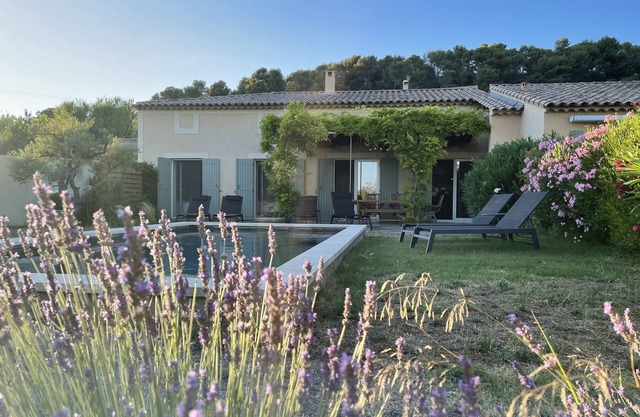 Agréable Maison Contemporaine Avec Piscine