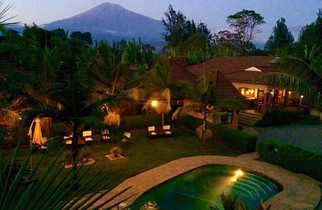 Ahadi Lodge