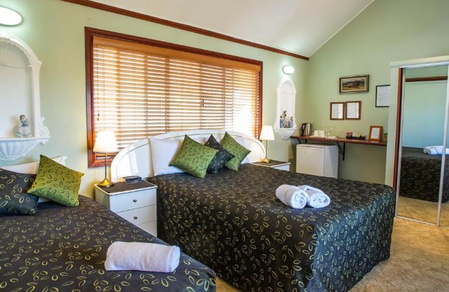 Ainslie Manor Guest House