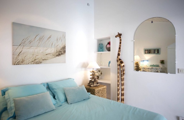 Air-conditioned villa 12 ADULTS, 900 meters from the sea, private pool, quiet area
