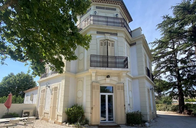 Air-conditioned Maison de Maître in a bucolic setting - private swimming pool