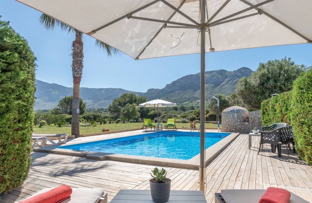 Air-Conditioned Country House Close to the Beach with Pool, Wi-Fi and Terrace