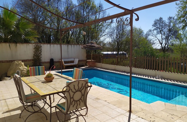 Air-conditioned villa with swimming pool