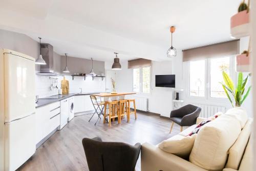 AkomodaT en apartamento luminoso junto al paseo de la ría