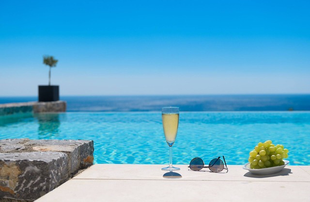 Alav Pool Villa up to 8