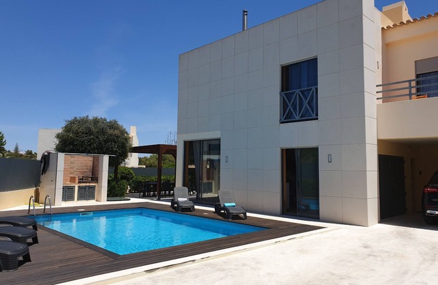 Albufeira Oura Beach 4BR Villa Marisa