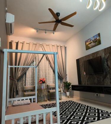 Alchemy Guesthouse D'summit Residence with Netflix