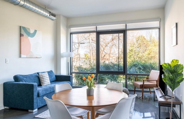 Alexandria | Alluring 2BD/2BA Apartment