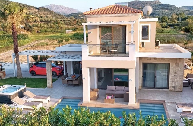 Alexandros villa with private pool for 7 persons