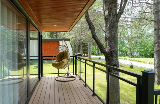 Algonquin's Edge Resort | Waterview 2