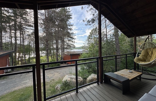 Algonquin's Edge Resort | Waterview 5