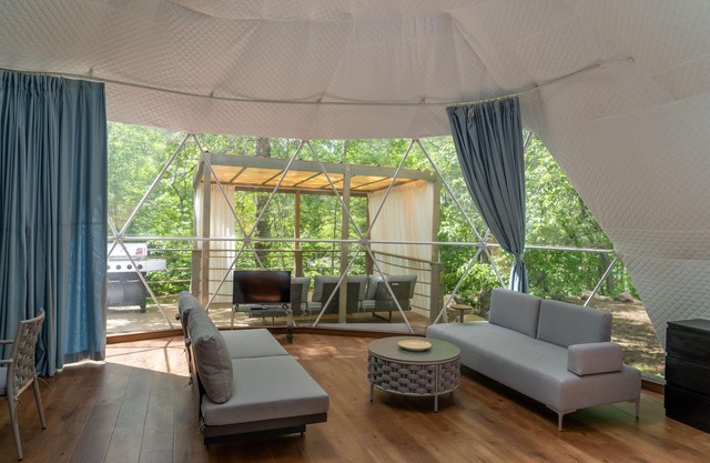 Algonquin's Edge Resort | Dome 4