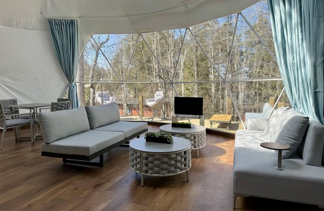 Algonquin's Edge Resort | Dome 8