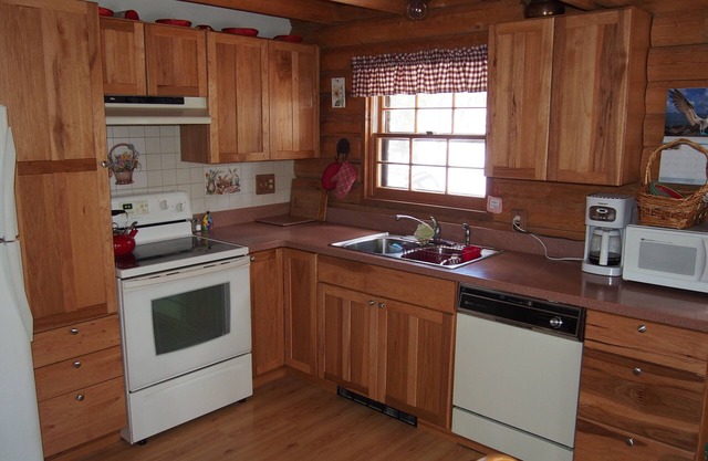 Alice's Acres- cozy log home in the woods, close to Nederland and Black Hawk