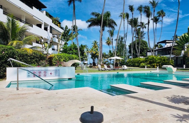 Aligio Beachfront Resort & Spa