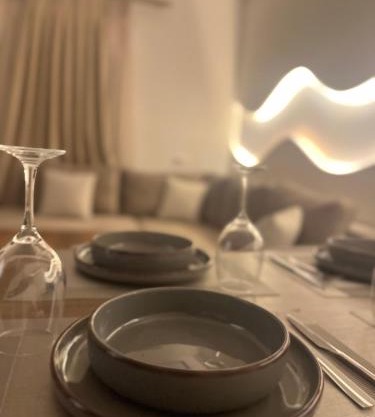 ALIKKIS Cosmopolitan