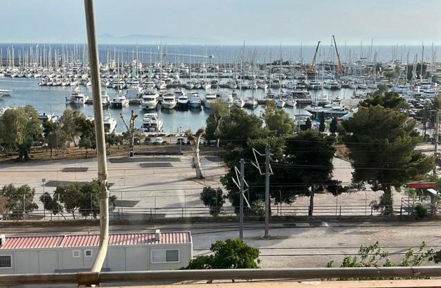 Alimos marina huge 3bd apartment