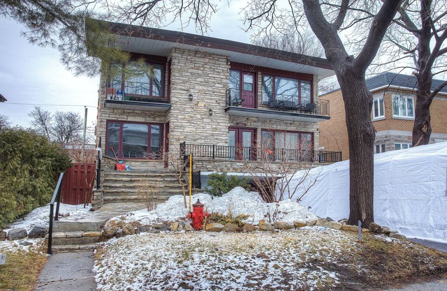 All inclusive, 3 1/2, 2 min from metro