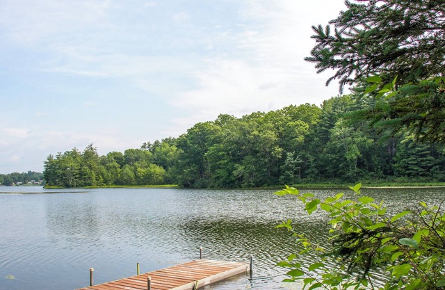 All Season Lake Front Getaway!